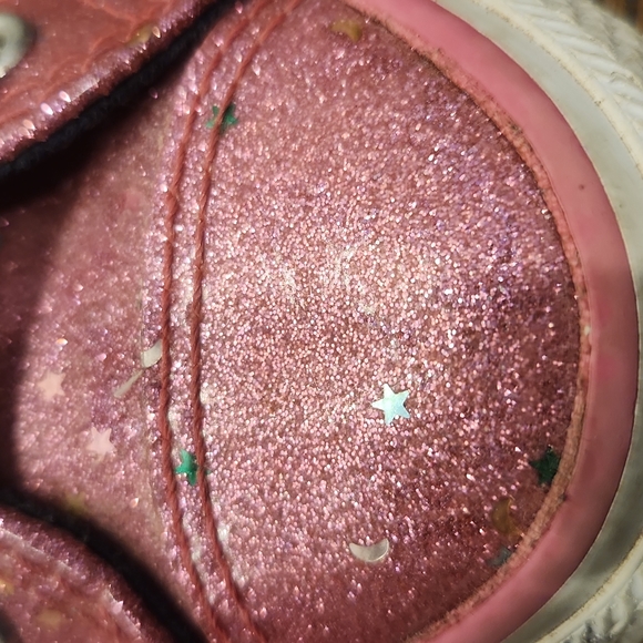 Converse Shoes - Picture 8 of 8